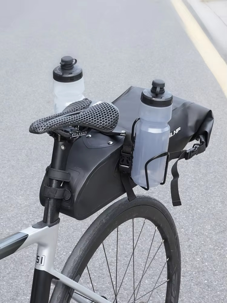 Stabilny uchwyt na torbę rower – Cycling Gear Travel Bag recenzja i cena
