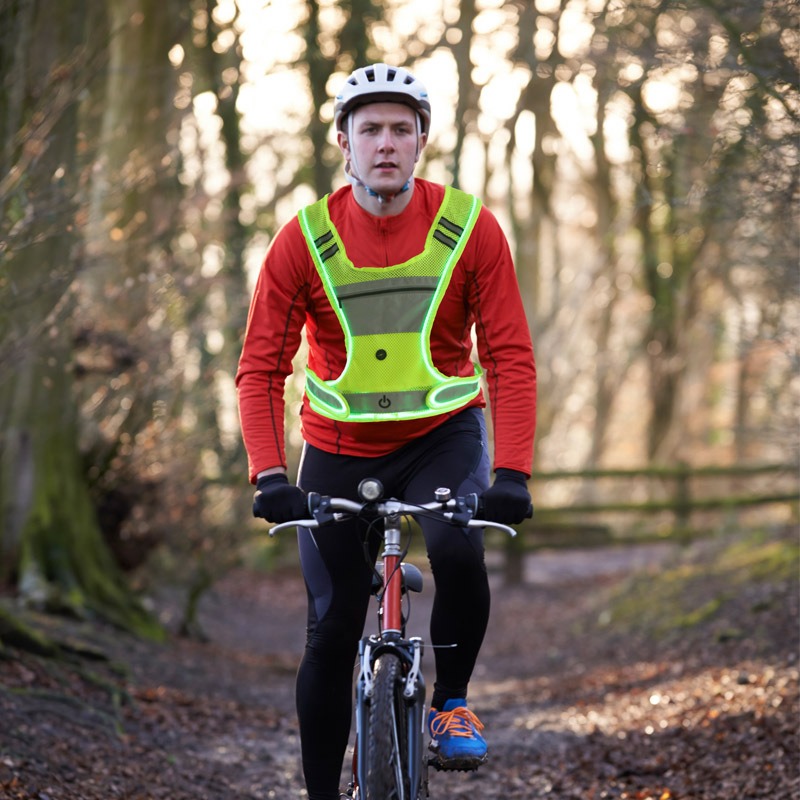 Odzież sportowa LED z siateczk – Cycling Visibility Gear recenzja i cena